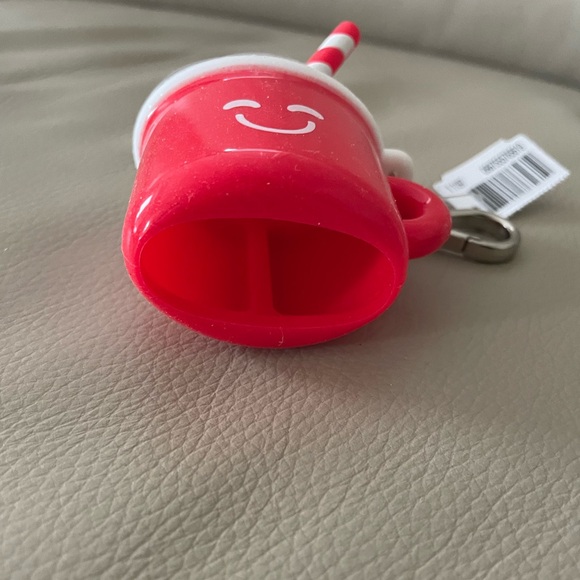 NWT**Bath & Body Works hot cocoa cup PocketBac keychain - Picture 2 of 5